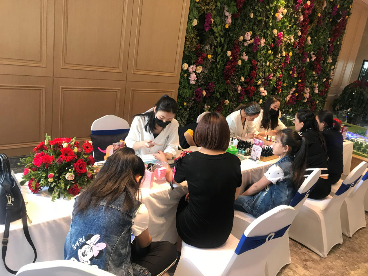 千言萬(wàn)語(yǔ)，不如傾心陪伴  ——百酈灣項(xiàng)目感恩母親節(jié)活動(dòng)