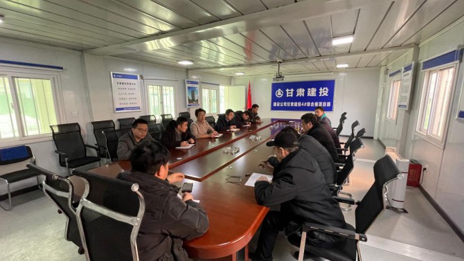 人勤春早復(fù)工忙，奮力沖刺開門紅