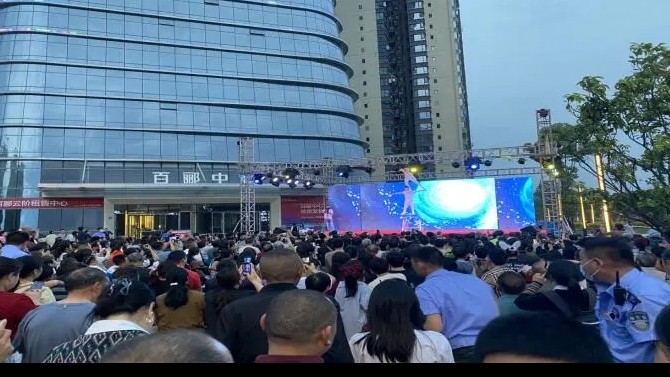 【“三抓三促”在行動(dòng)】“國潮花燈美食節(jié)”在百酈錦城項(xiàng)目商業(yè)街成功舉辦