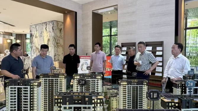 甘肅建投領(lǐng)導(dǎo)陳志亮一行調(diào)研無(wú)錫百酈華庭項(xiàng)目